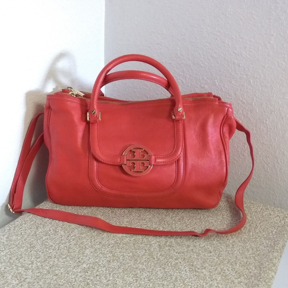 Tory Burch Amanda Soft Leather Bag.